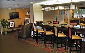 Hampton Inn Norfolk/chesapeake (greenbrier Area)